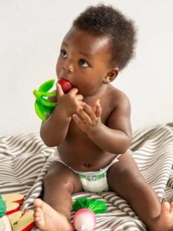 Jouet De Dentition Mery La Cerise - OLI & CAROL Rouge - Oli Et Carol -castorama shop jouet de dentition mery la cerise oli carol 4